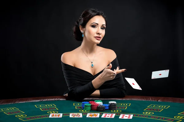 ดีลเลอร์สาวสุดฮอตเล่นสดกับคุณแบบเรียลไทม์ KUBET คาสิโนที่ให้คุณโกยกำไร!